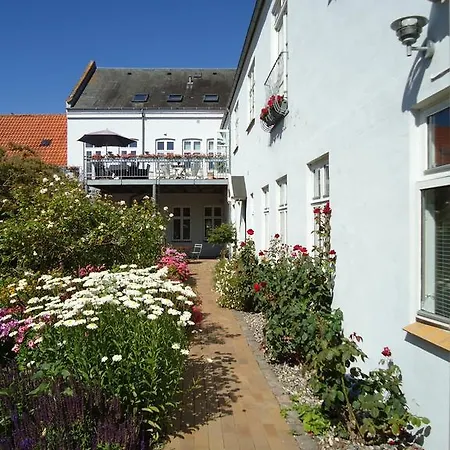 Foldenhus Apartment *