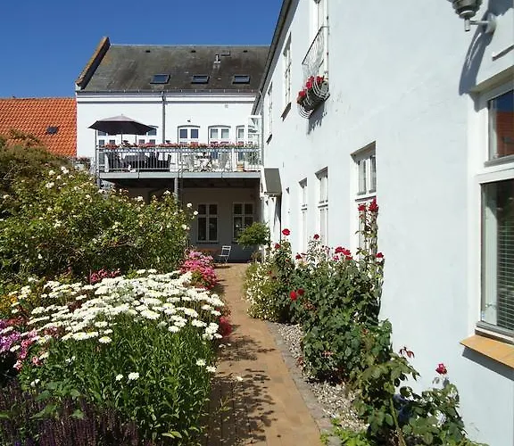 Foldenhus Ferieboliger Og Appartement *